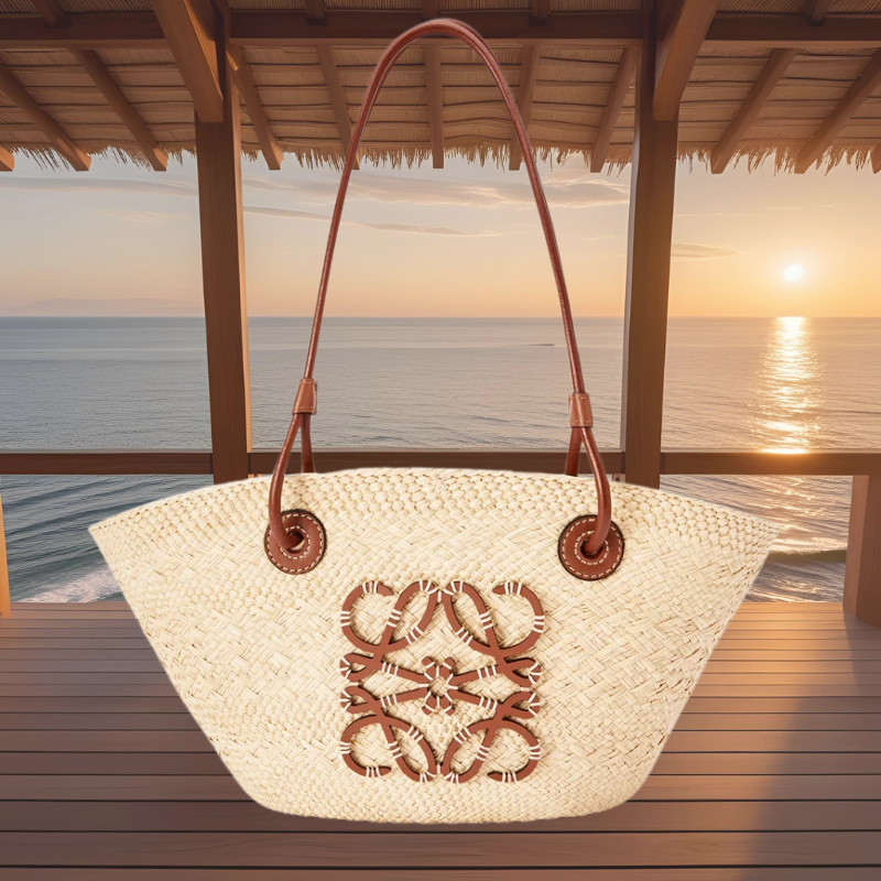 LOEWE CAPAZO ANAGRAM