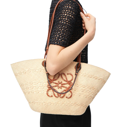 LOEWE CAPAZO ANAGRAM